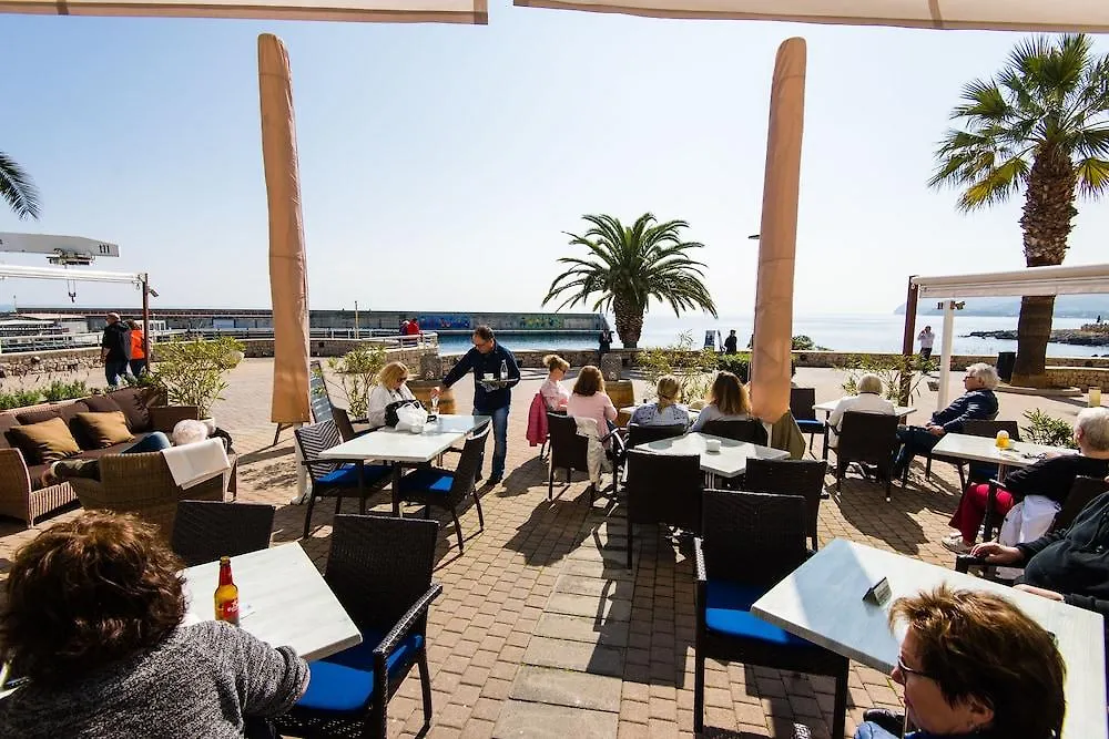 Hostal Port Corona Cala Ratjada  2*, Cala Ratjada (Mallorca)